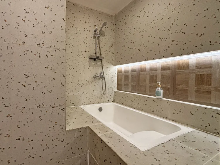 Busan: A bathtub with hot water, an easy soak at the end of the day.