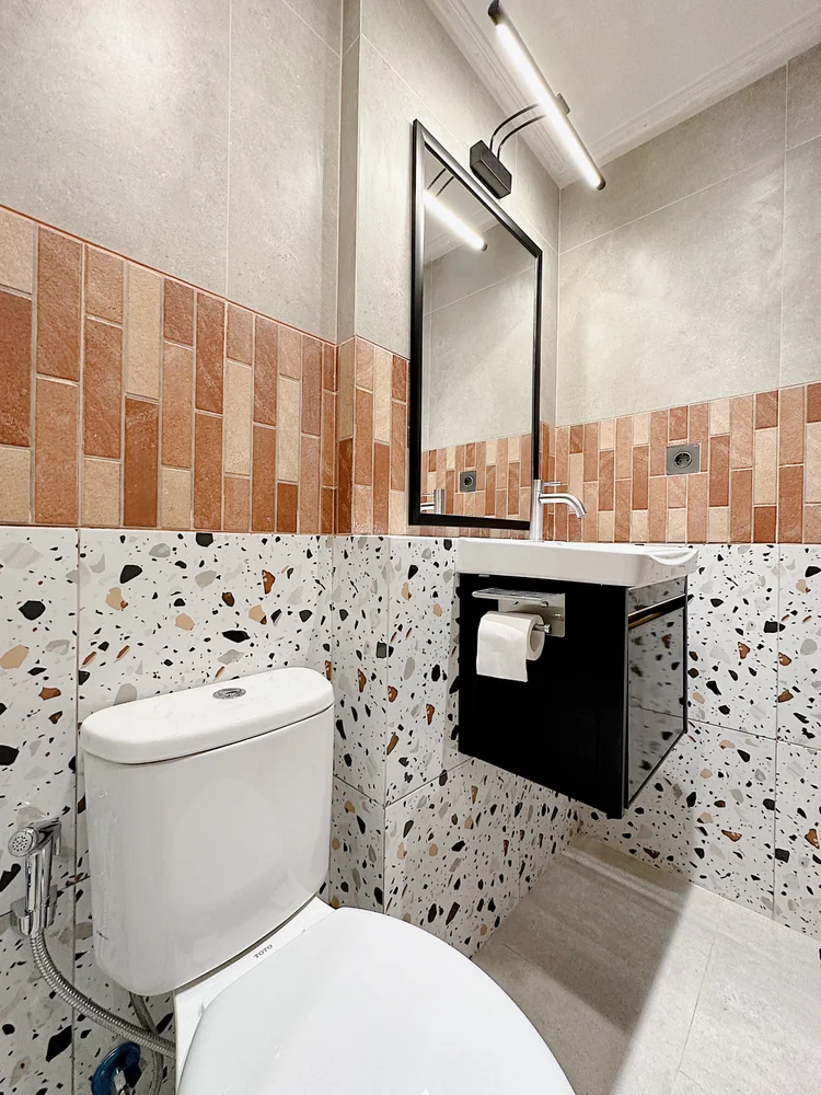 Melbourne: Soap and shampoo are stocked in the bathroom, the same in every unit.