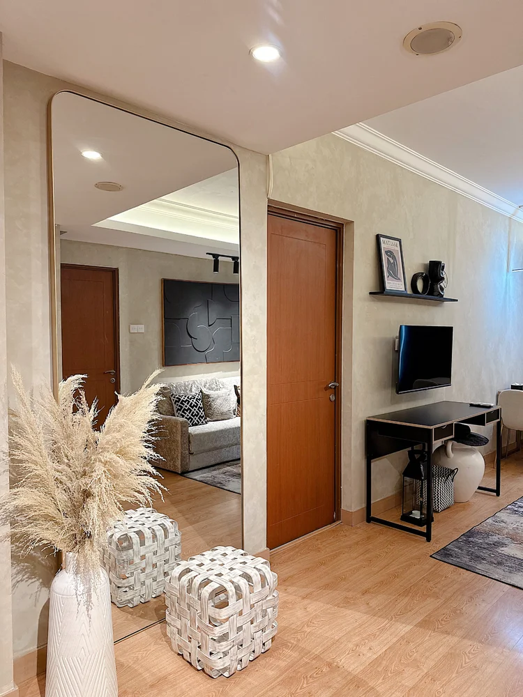 Amalfi: A full-length mirror by the door, for a last check before heading out.