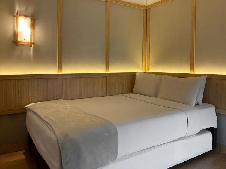 Fukuoka: White sheets on every bed, the same standard in all our units.