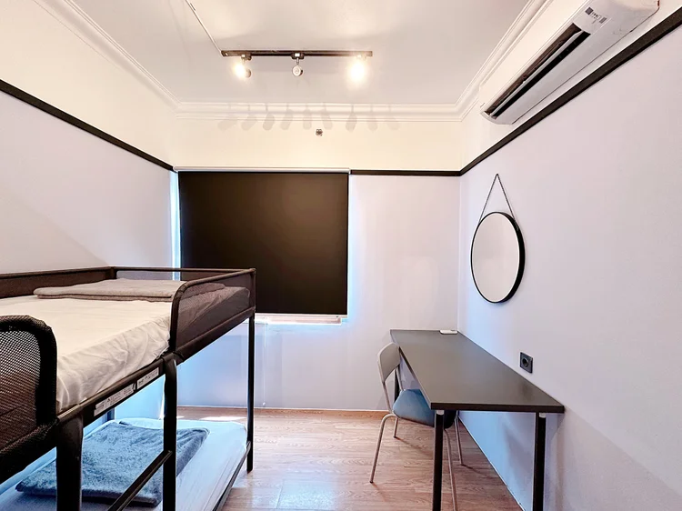Berlin: The bunk bed room has its own AC, like every room in the unit.
