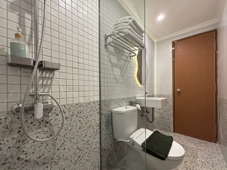 Seoul: Hot-water shower and toilet, cleaned by our own trained team to CHSE standard before every check-in.