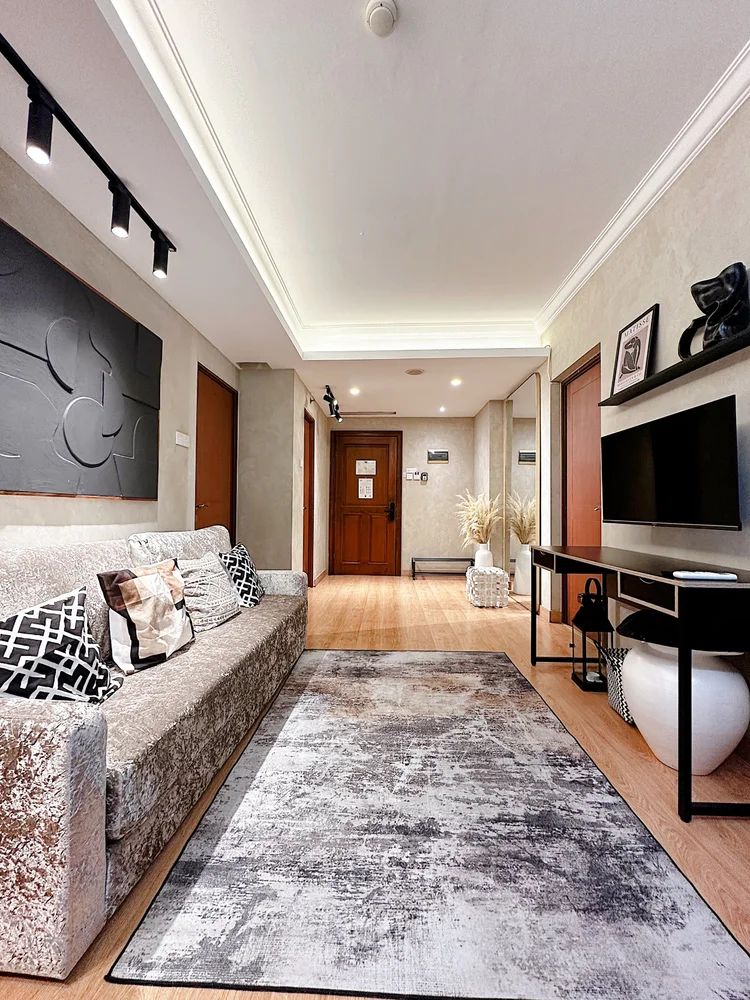 Amalfi: Air-conditioned living room with a smart TV and Netflix, where everyone gathers.