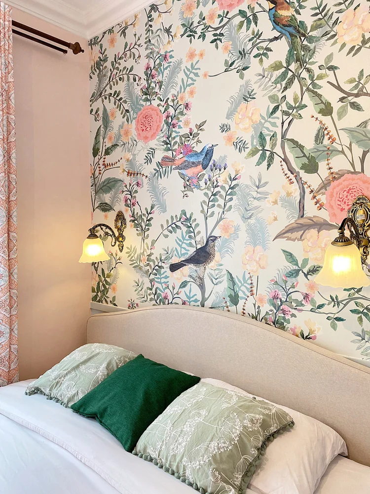 Malacca: White sheets on every bed, the same standard in all our units.