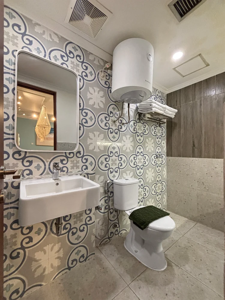 Mykonos: Soap and shampoo stocked, cleaned to CHSE standard before every check-in.