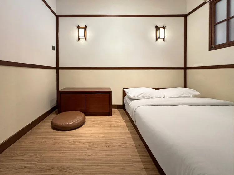 Okinawa: The bedrooms: sleeps 10, up to 15 with extra beds.