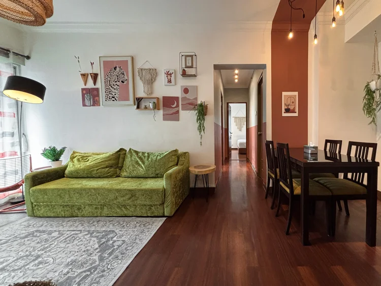 Namibia: Living and dining in one open space, roomy in a 110 sqm unit.