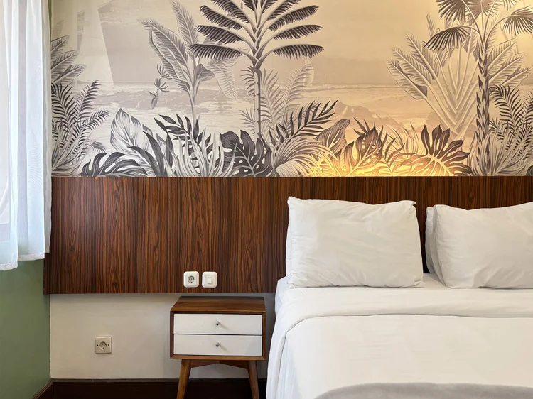 Panama: White sheets on every bed, the same standard in all our units.