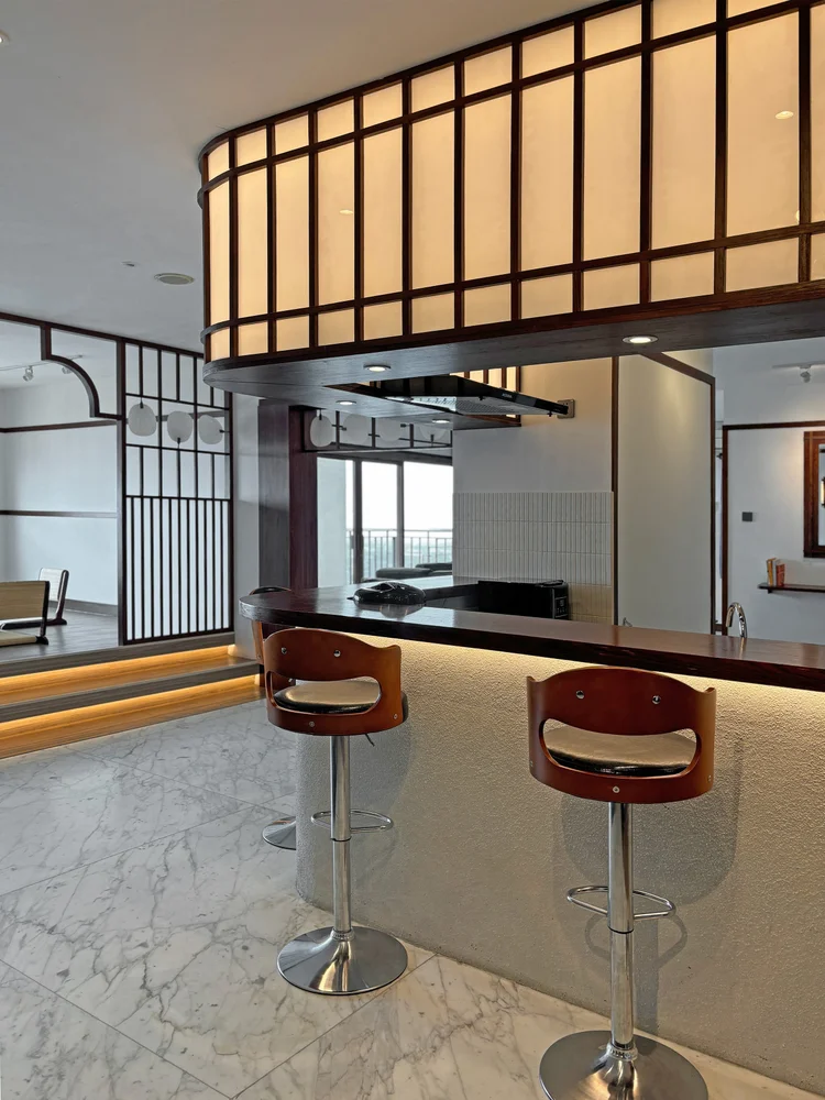 Okinawa: Hosting since 2020, Airbnb Superhost, thousands of guests.
