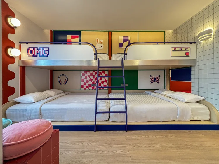 Hong Dae: Bunk beds: two wide beds below, two singles above, ladder included.
