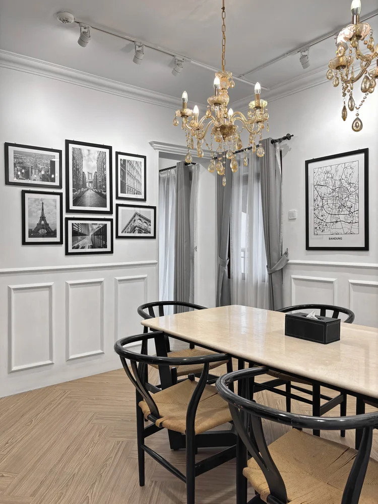 Paris: YOURE.AT Grand Setiabudi: 4.9 on Google, plus verified reviews on Traveloka and tiket.com.