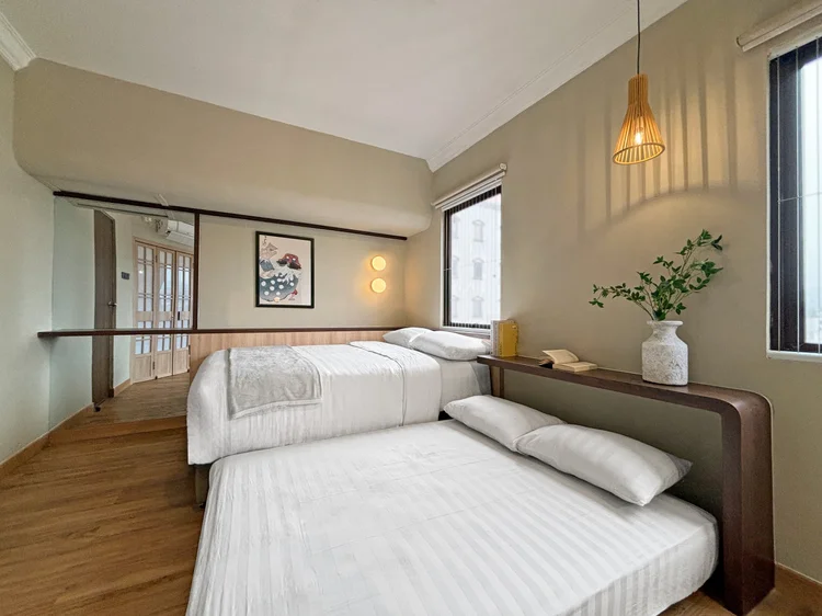 Nakameguro: The sliding bed pulled out into two beds, sleeps 4.
