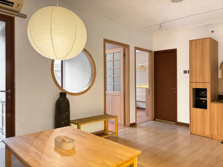 Nagoya: Two bedrooms side by side, sleeps 4, two in each room.