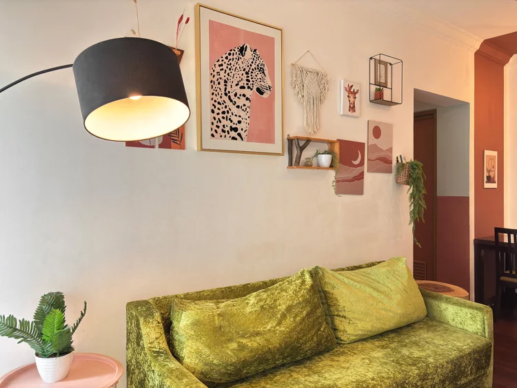 Namibia: This sofa opens into a single bed, already counted in the seven it sleeps.