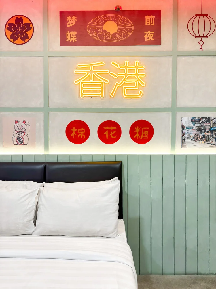 Hong Kong: White sheets on every bed, the same standard in all our units.